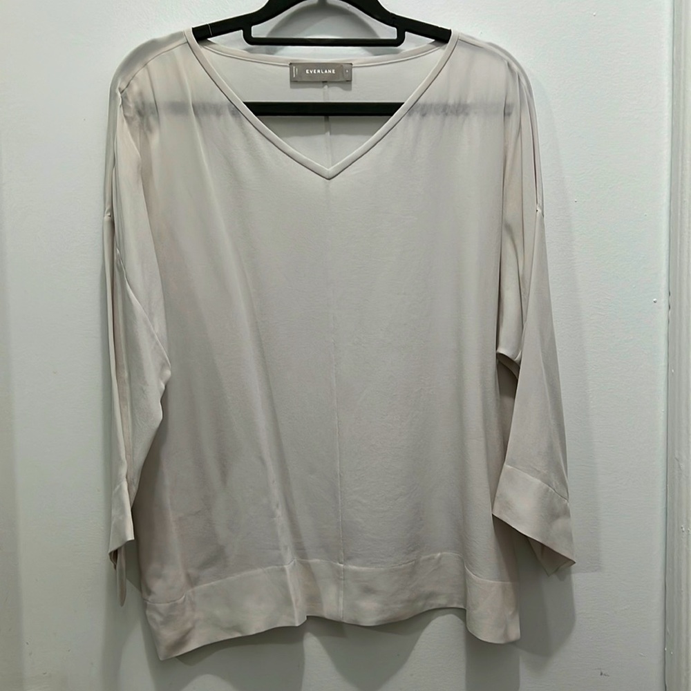 Everlane The Clean Silk V-Neck Shirt - Grey sz 6